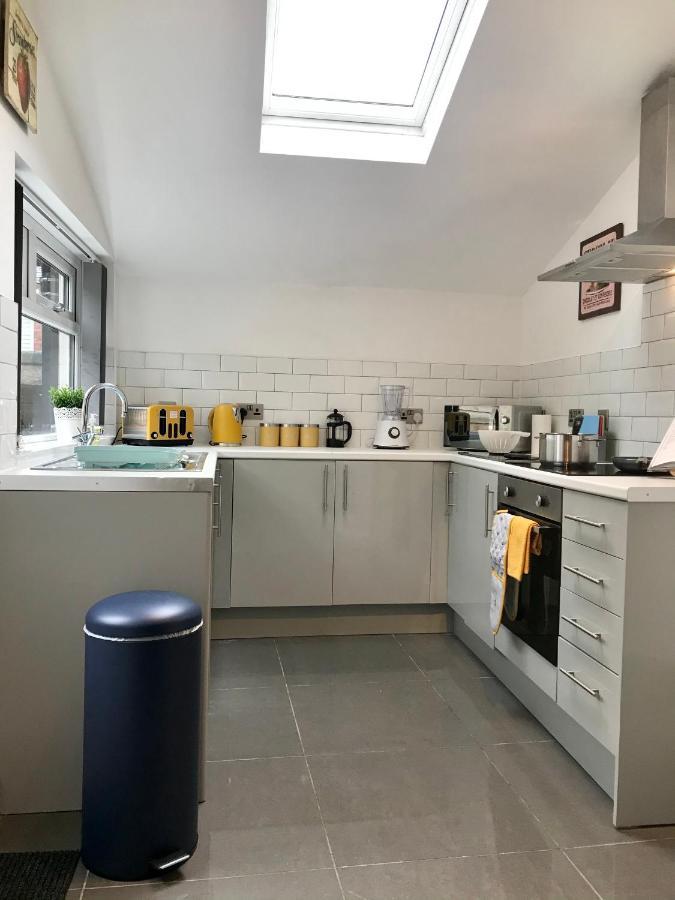 Stylish 3 Bedroom House Only 5 Mins From M6/M58 Wigan Exteriör bild