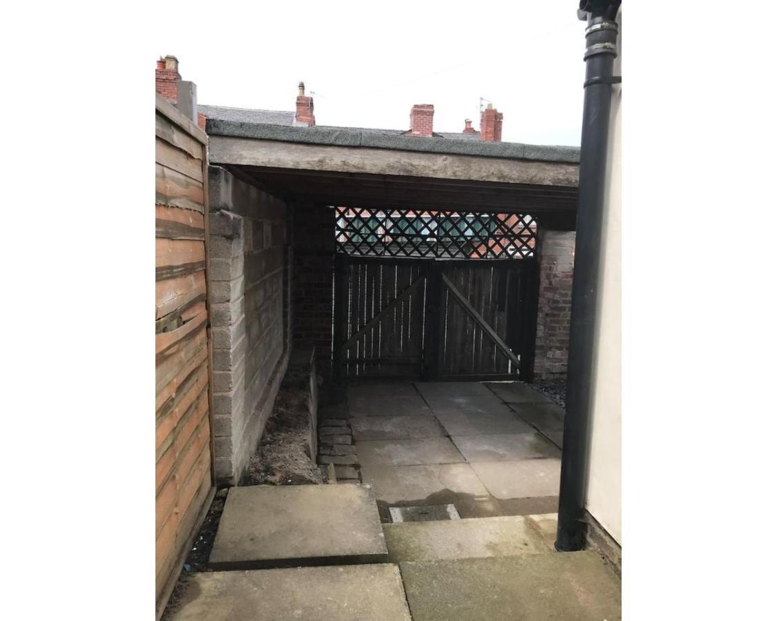 Stylish 3 Bedroom House Only 5 Mins From M6/M58 Wigan Exteriör bild