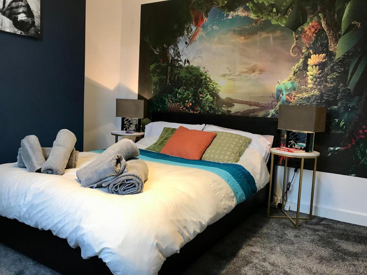 Stylish 3 Bedroom House Only 5 Mins From M6/M58 Wigan Exteriör bild
