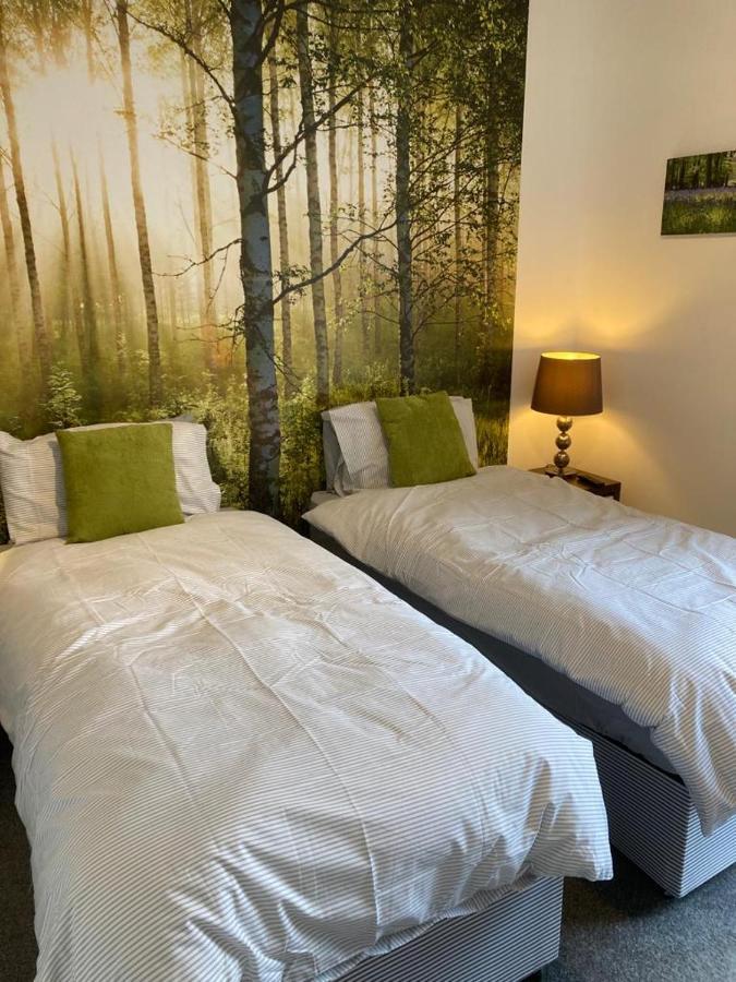 Stylish 3 Bedroom House Only 5 Mins From M6/M58 Wigan Exteriör bild